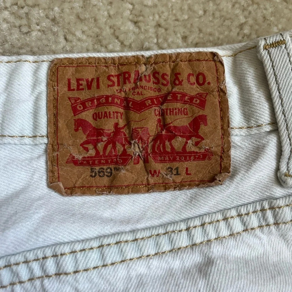 Vintage Levi’s shorts - Picture 3 of 3